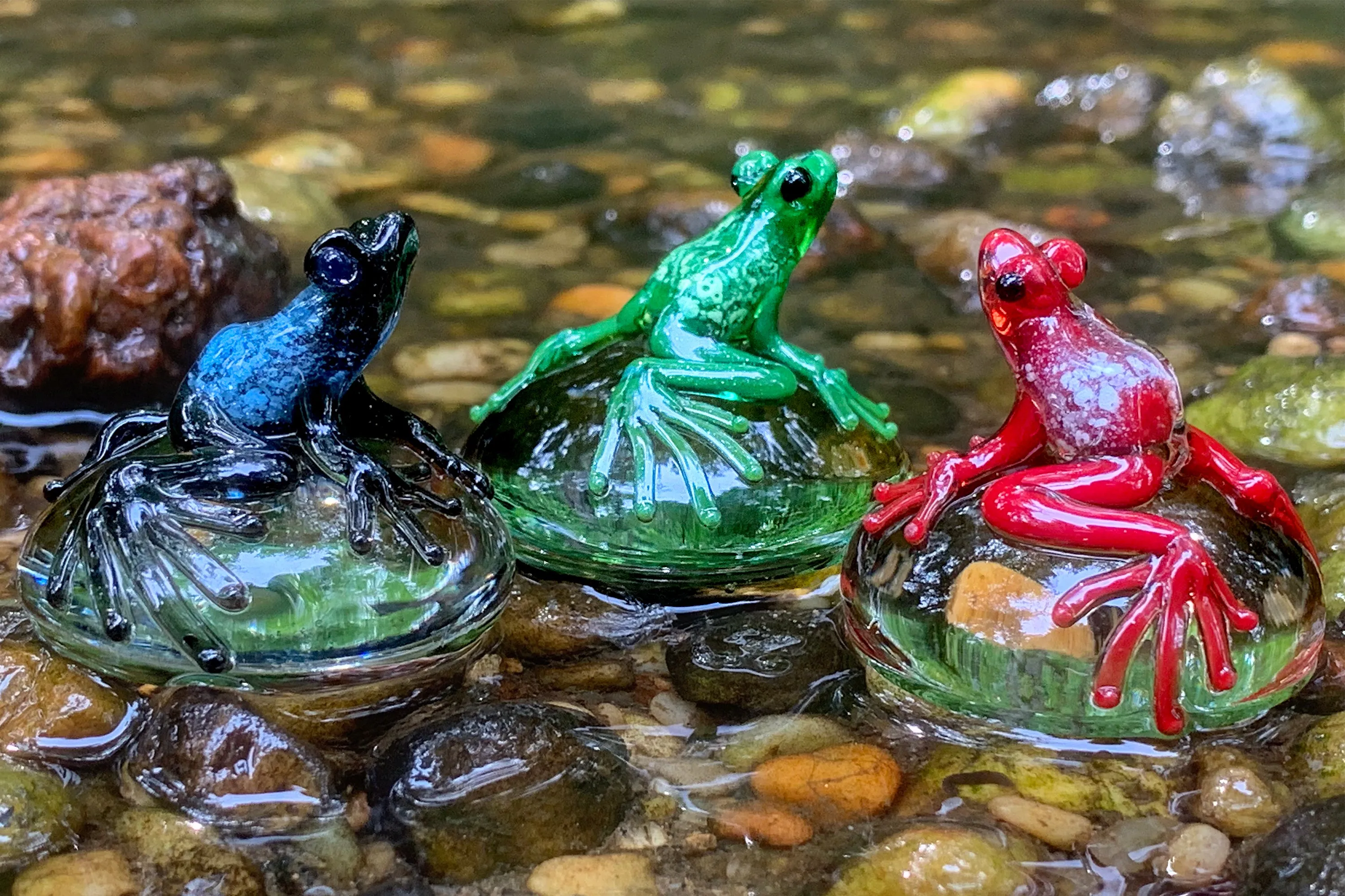 Glass Peeper Frog with Cremation Ash