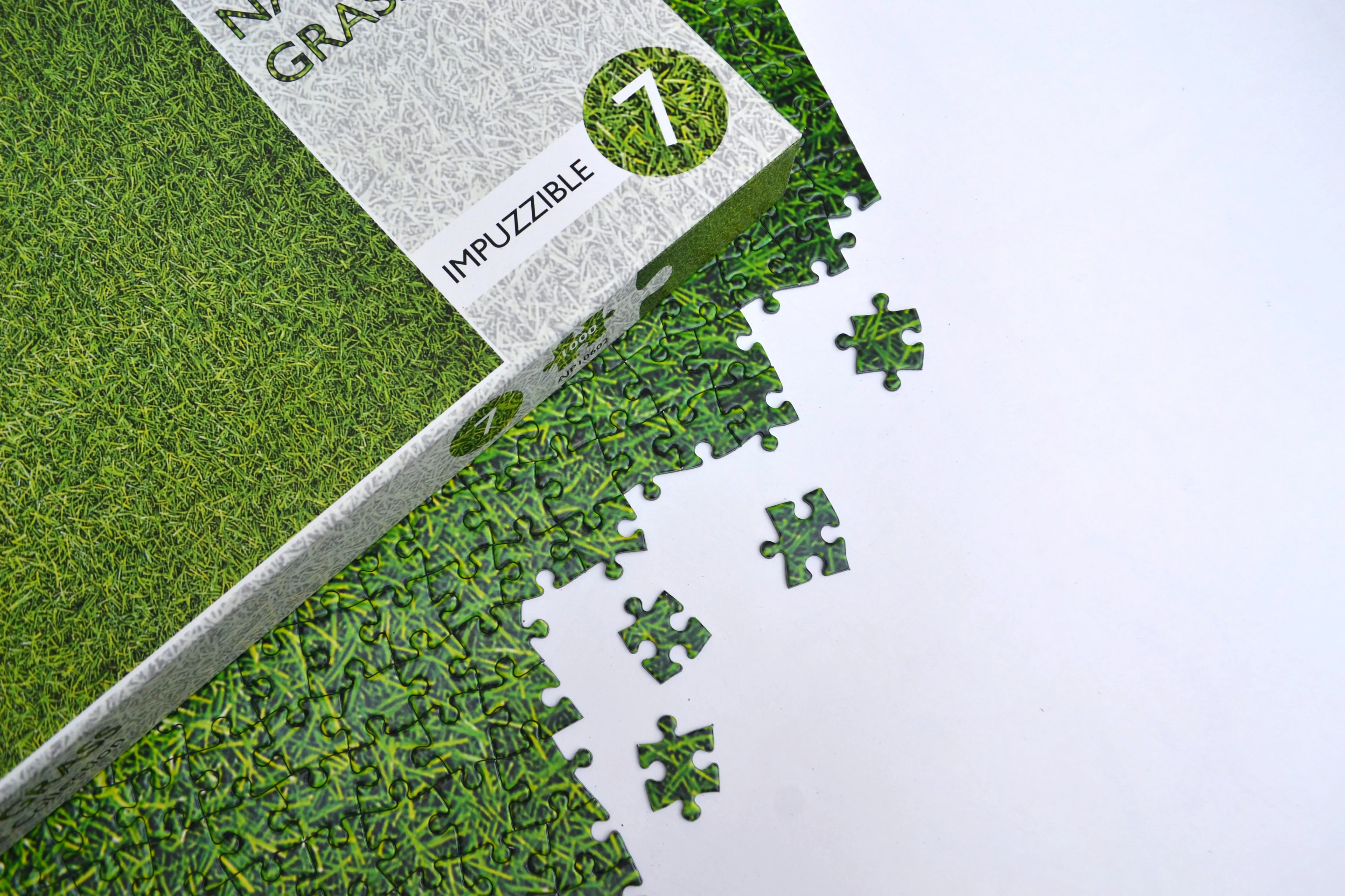 Natural Grass - Impuzzible No.7 - 1000 or 500 Piece Jigsaw Puzzle